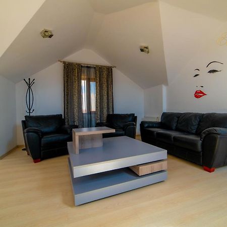 Villa Etiquette Дева Экстерьер фото