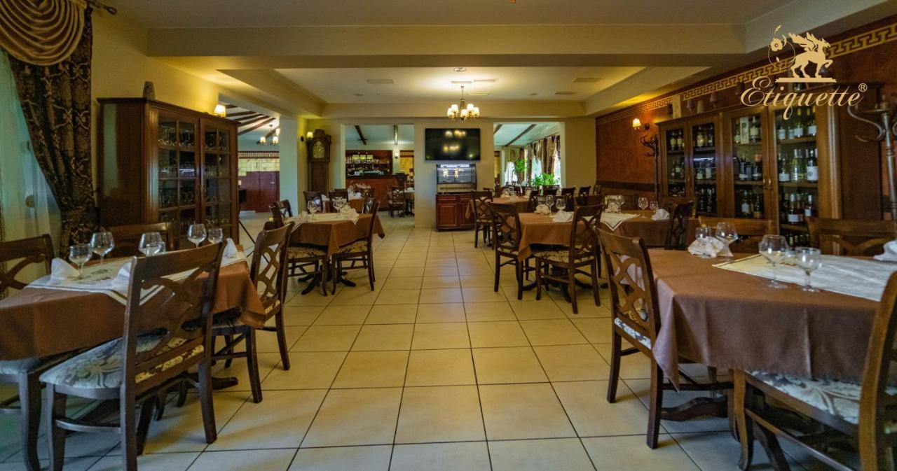 Villa Etiquette Дева Экстерьер фото