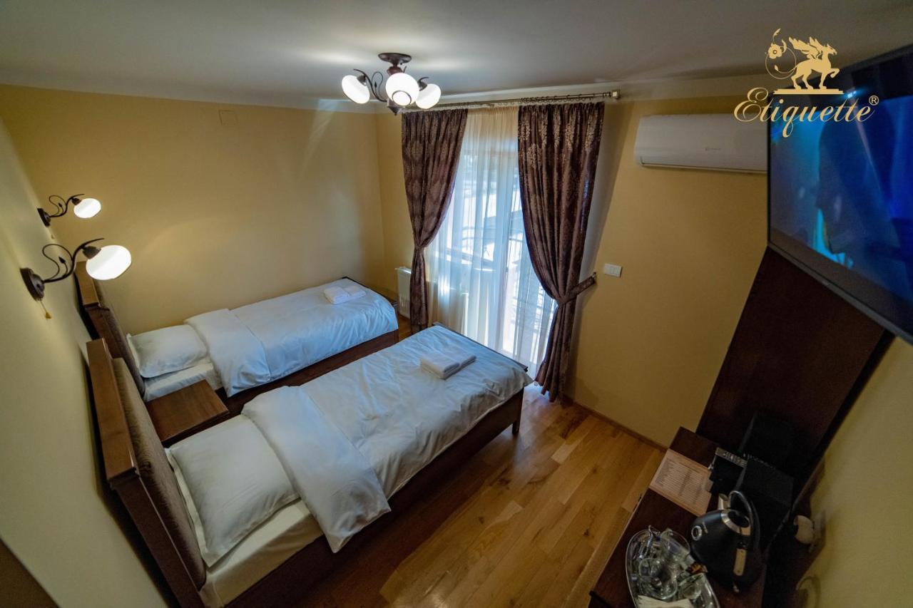 Villa Etiquette Дева Экстерьер фото